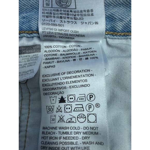 Levi's Women's 501‎ Shorts Size 30 Cut offs Button Fly 2" inseam - Picture 7 of 8